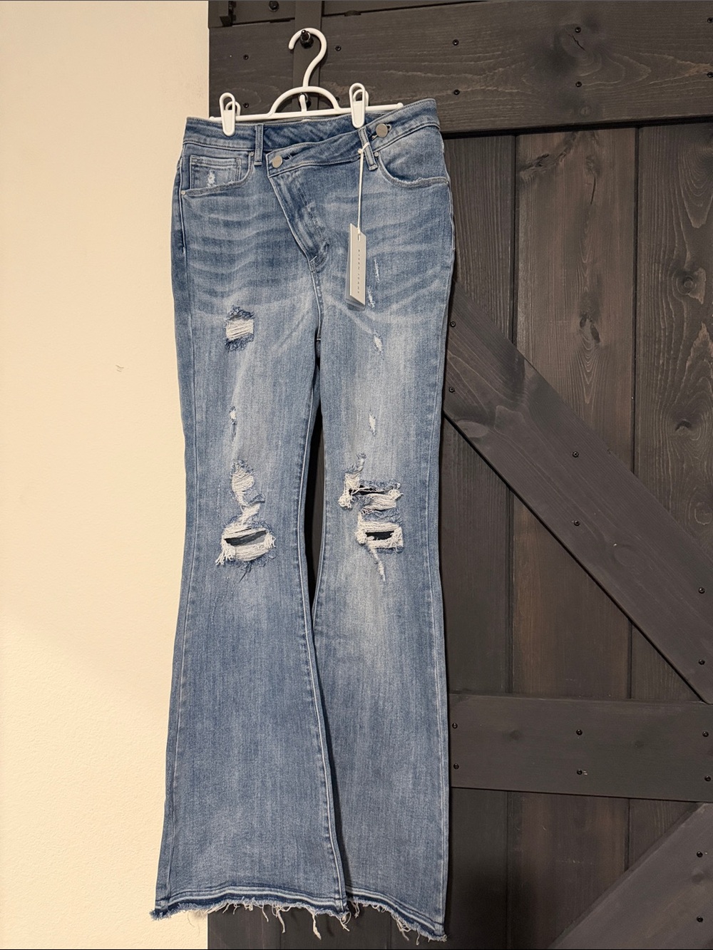 Risen High-Rise Slim Straight Jeans - Light Blue Wash
